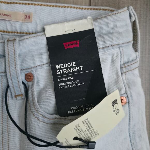 Levi's Wedgie Straight Ankle Light Wash Button Fly Jeans Women Sz 24 x 28 - Picture 9 of 15